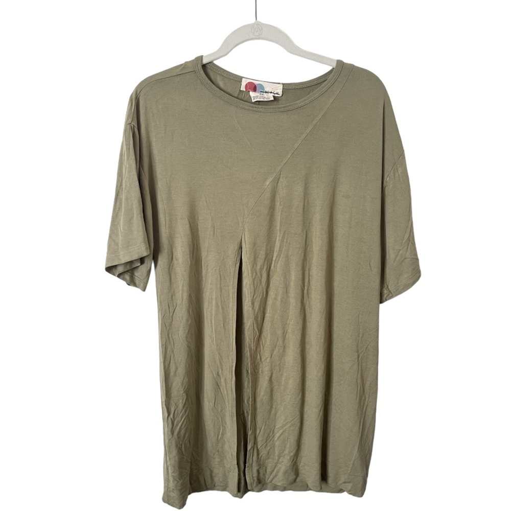 Free People Beach Green Slit Front Short Sleeve T-Shirt‎